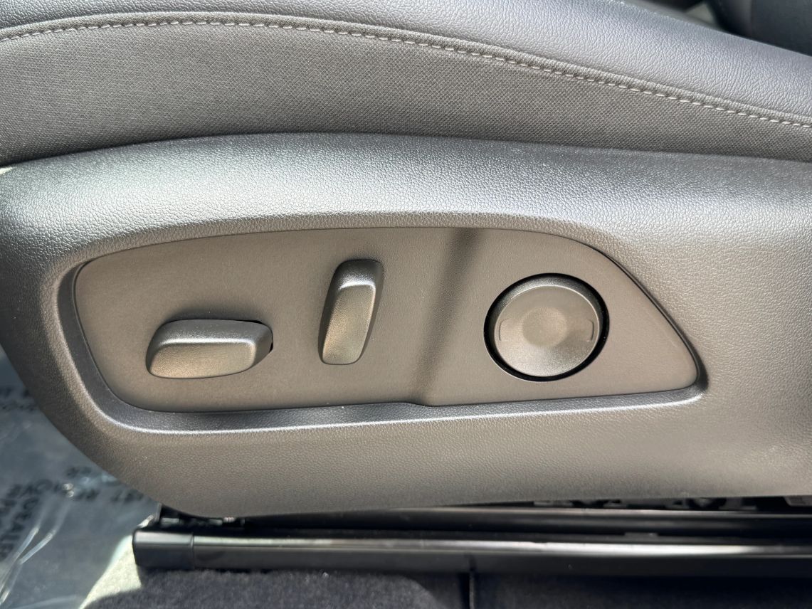 2025 Chevrolet Equinox LT Sport Utility 4D