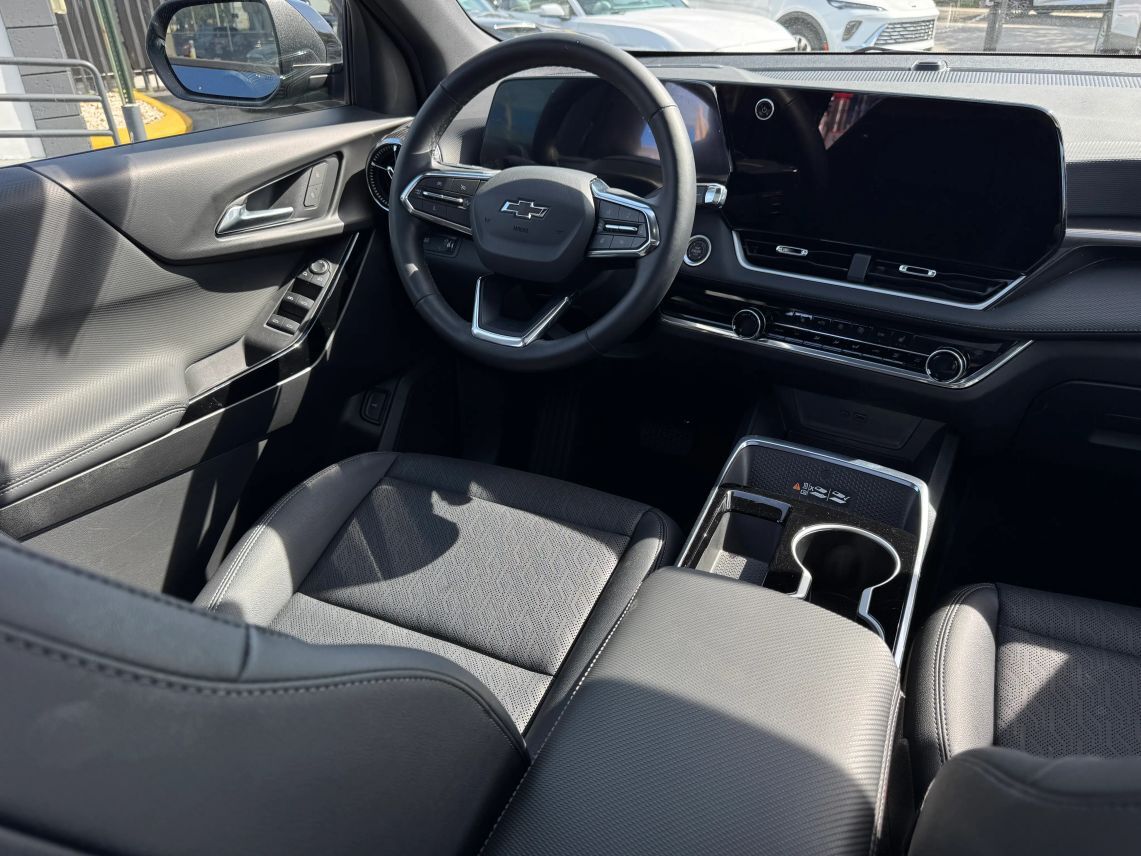 2025 Chevrolet Equinox LT Sport Utility 4D