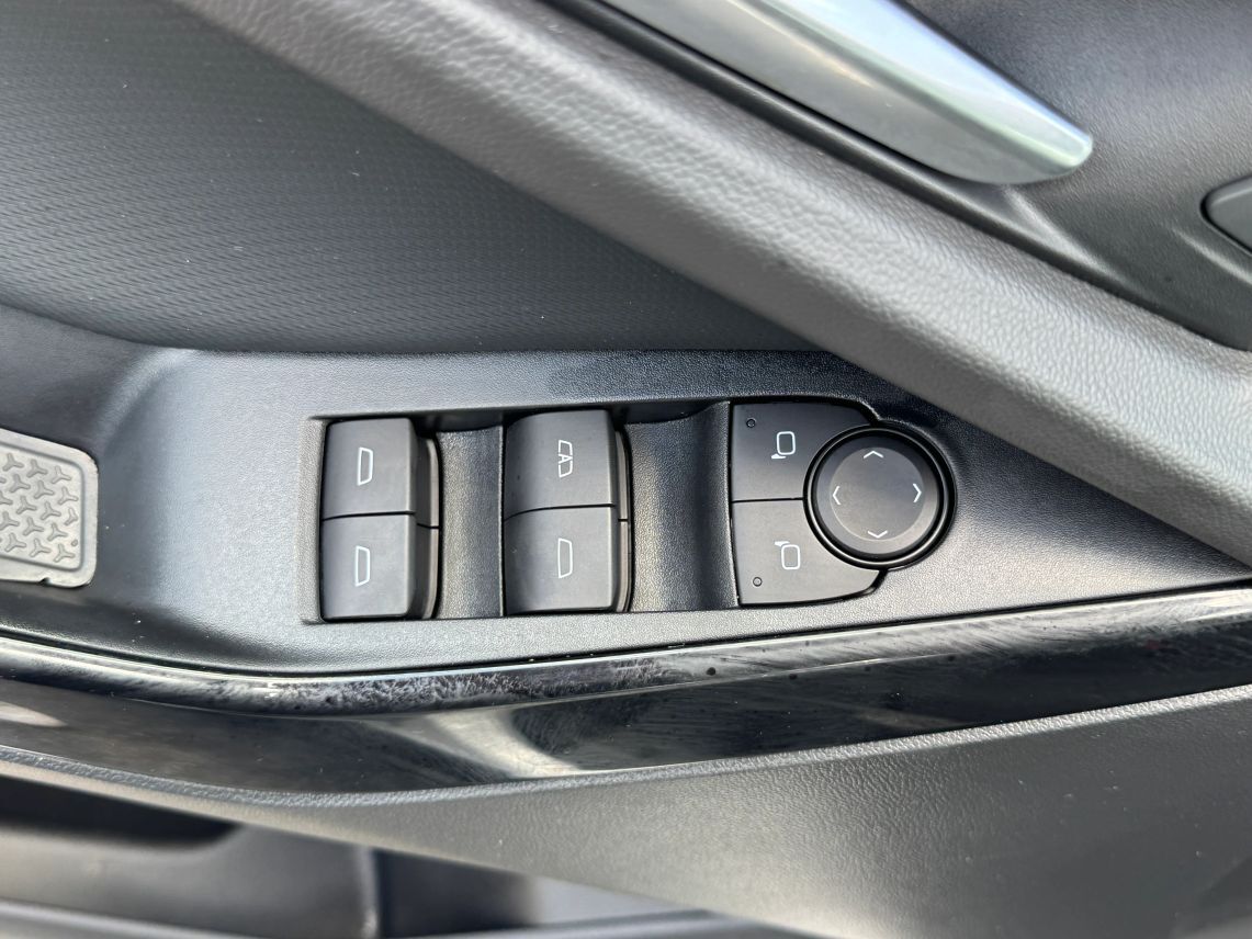 2025 Chevrolet Equinox LT Sport Utility 4D