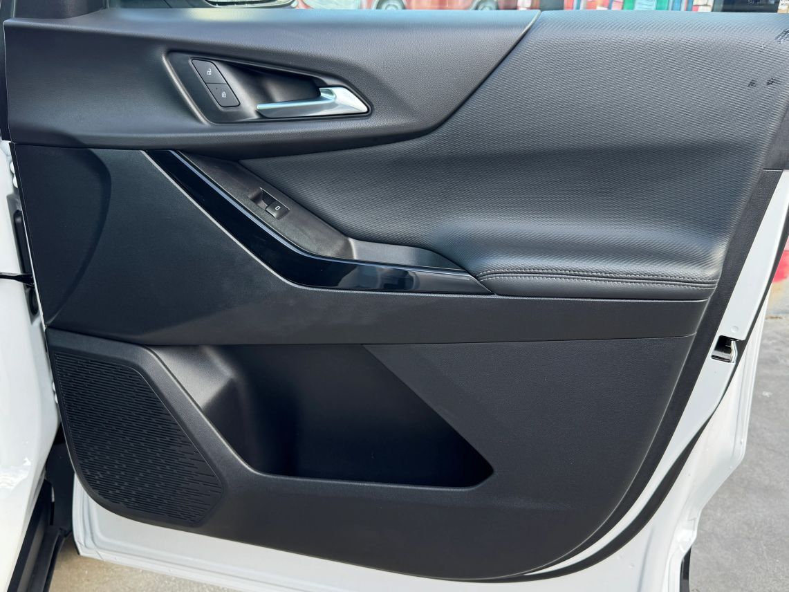 2025 Chevrolet Equinox LT Sport Utility 4D