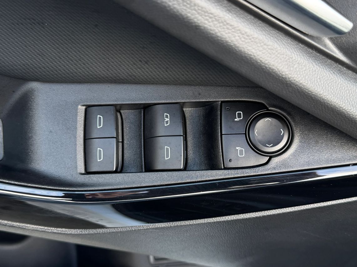 2025 Chevrolet Equinox LT Sport Utility 4D