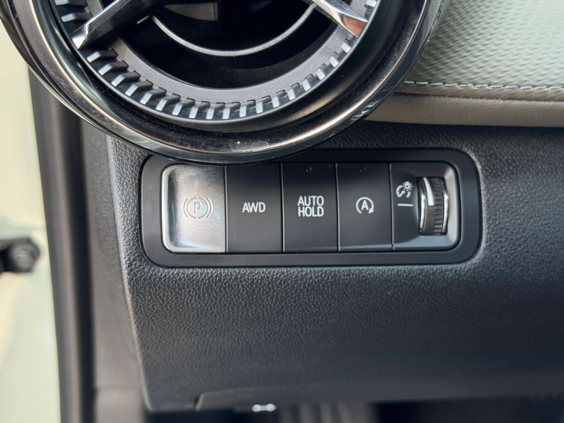 2025 Chevrolet Equinox LT Sport Utility 4D