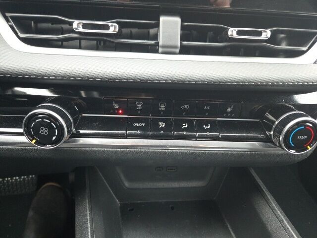 2025 Chevrolet Equinox LT West Burlington IA