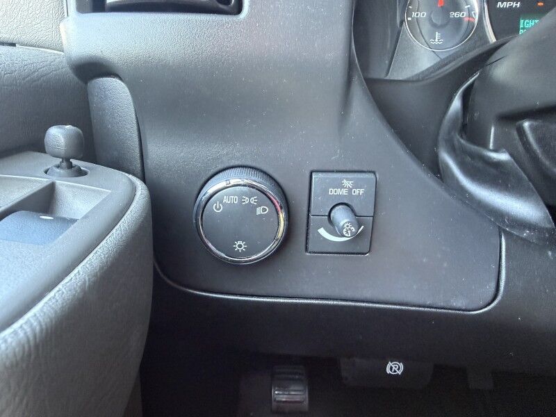 2025 Chevrolet Express 2500 Cargo Van 9k mi's Collinsville OK