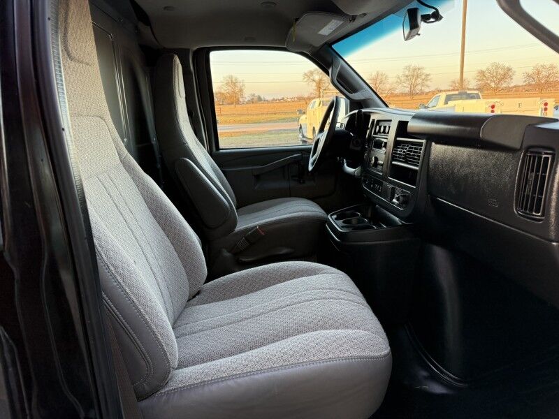 2025 Chevrolet Express 2500 Cargo Van 9k mi's Collinsville OK