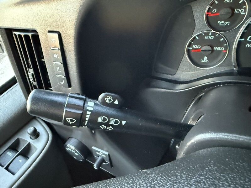 2025 Chevrolet Express 2500 Cargo Van 9k mi's Collinsville OK