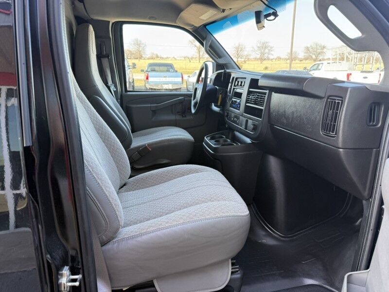 2025 Chevrolet Express 2500 Cargo Van 9k mi's Collinsville OK