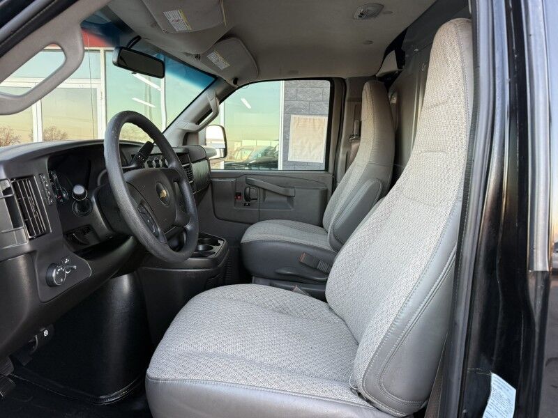 2025 Chevrolet Express 2500 Cargo Van 9k mi's Collinsville OK