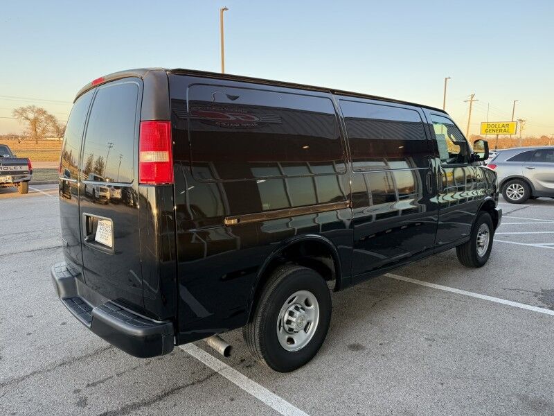 2025 Chevrolet Express 2500 Cargo Van 9k mi's Collinsville OK