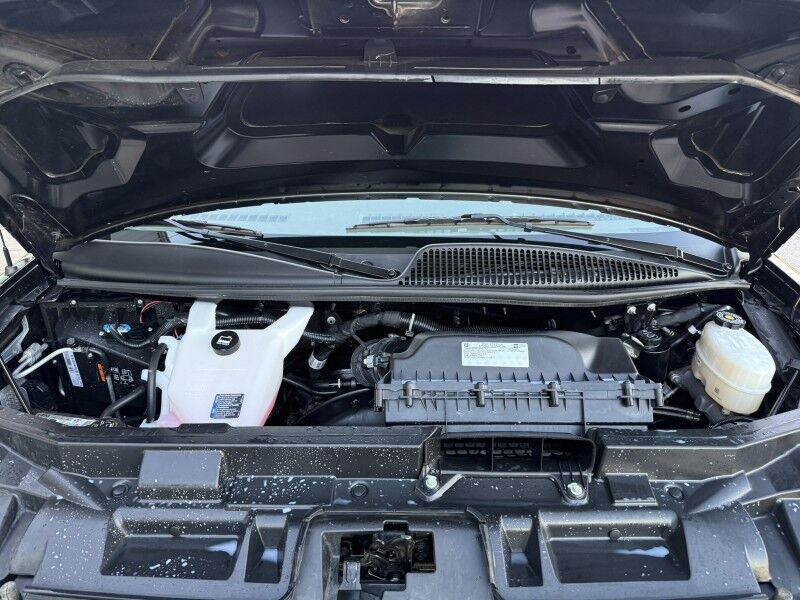 2025 Chevrolet Express 2500 Cargo Van 9k mi's Collinsville OK