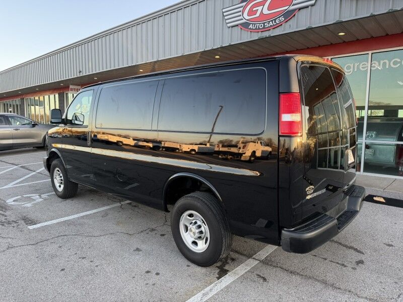 2025 Chevrolet Express 2500 Cargo Van 9k mi's Collinsville OK