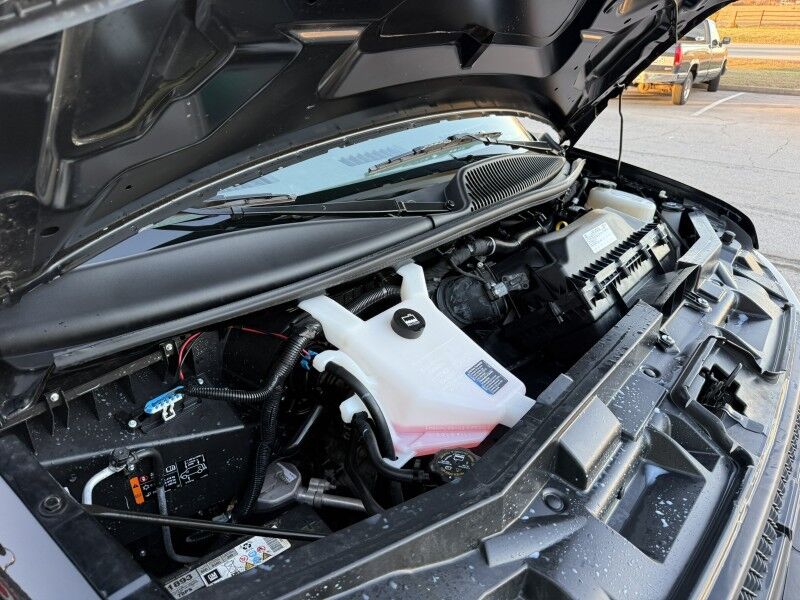 2025 Chevrolet Express 2500 Cargo Van 9k mi's Collinsville OK