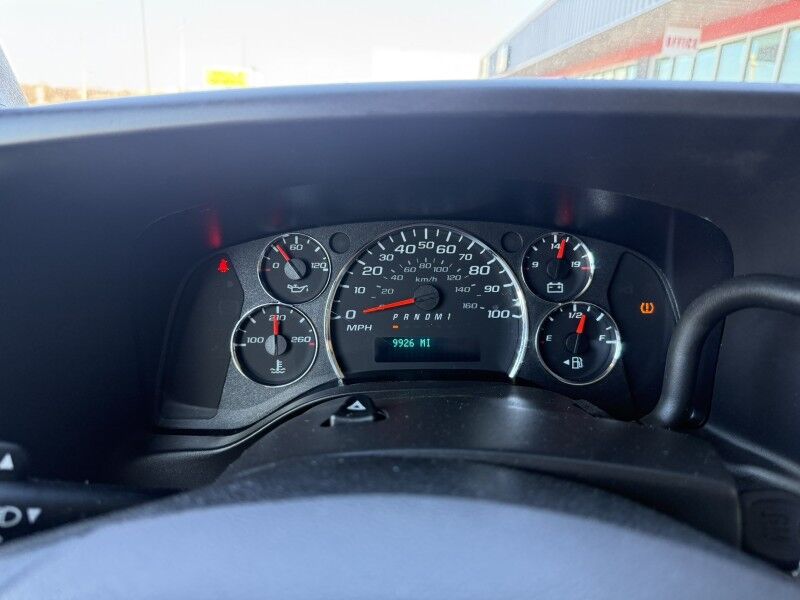 2025 Chevrolet Express 2500 Cargo Van 9k mi's Collinsville OK