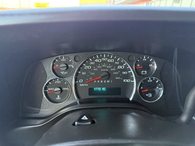 2025 Chevrolet Express 2500 Cargo Van 9k mi's Collinsville OK