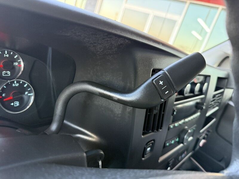 2025 Chevrolet Express 2500 Cargo Van 9k mi's Collinsville OK