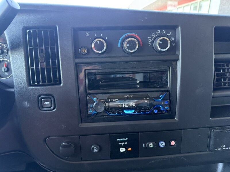 2025 Chevrolet Express 2500 Cargo Van 9k mi's Collinsville OK