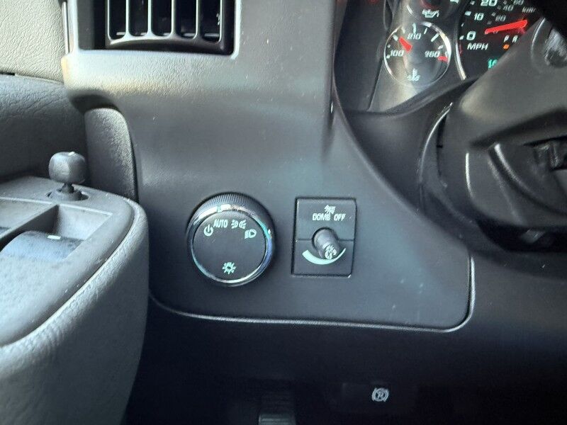 2025 Chevrolet Express 2500 Cargo Van 9k mi's Collinsville OK