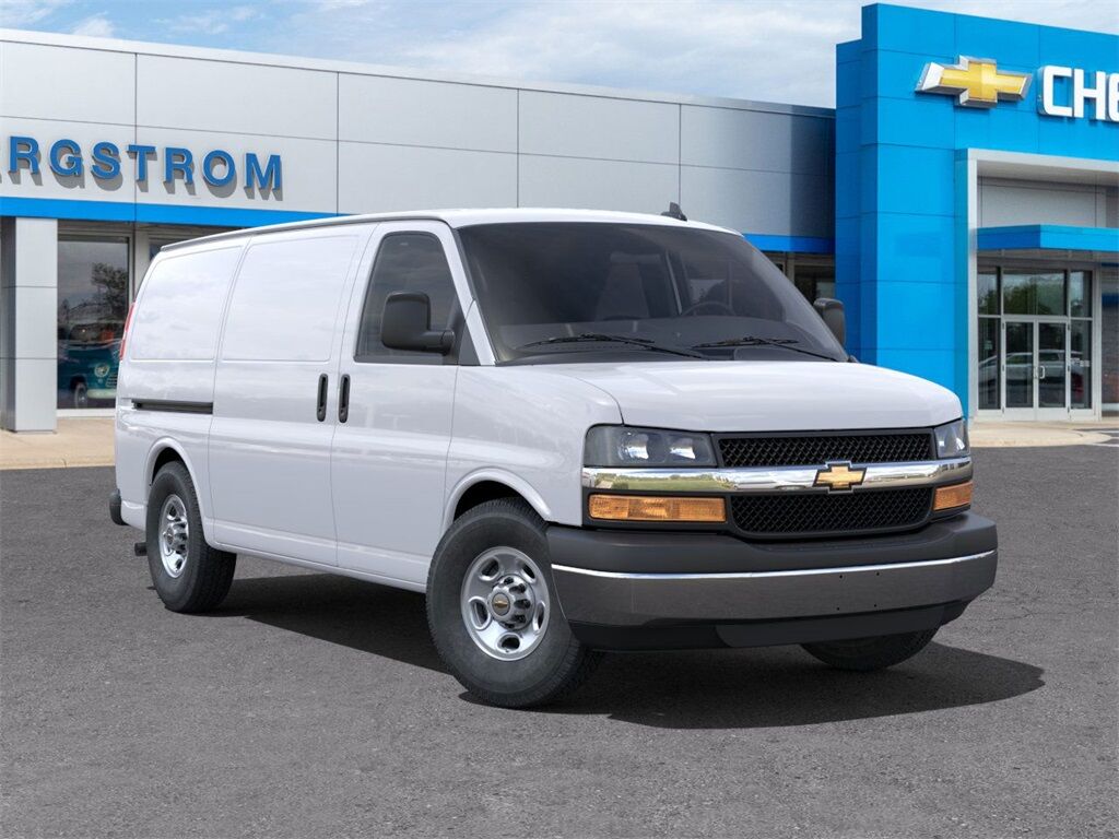 2025 Chevrolet Express 2500 Work Van Green Bay WI