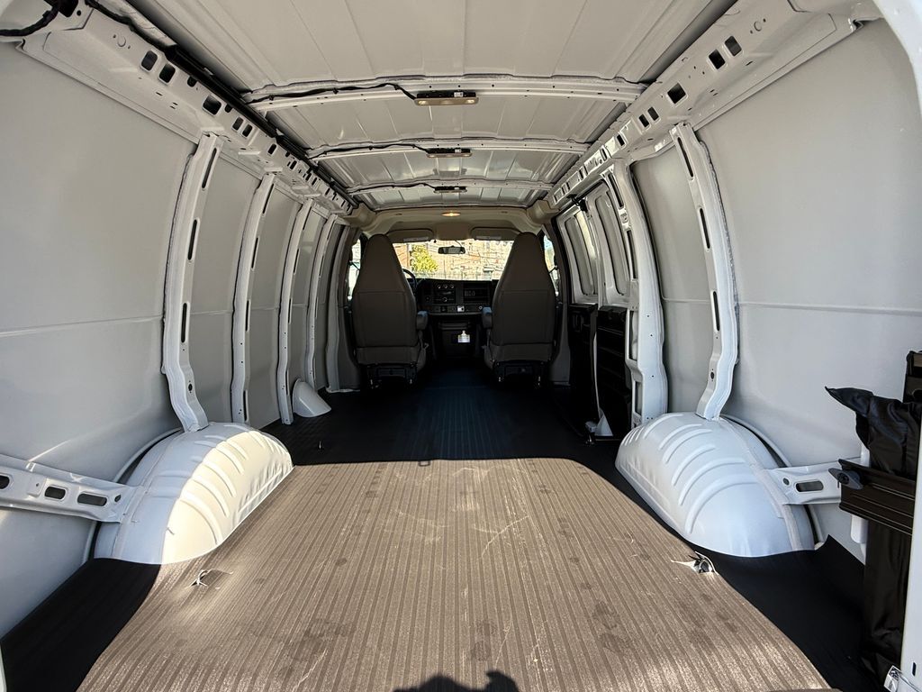 2025 Chevrolet Express 2500 Work Van Jersey City NJ