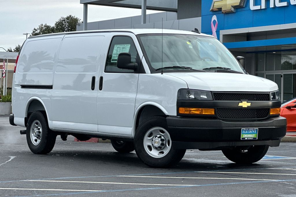 2025 Chevrolet Express 2500 Work Van