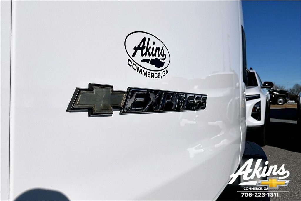 2025 Chevrolet Express 2500 Work Van Commerce GA