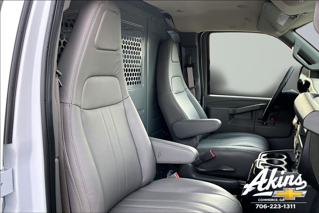 2025 Chevrolet Express 2500 Work Van Commerce GA