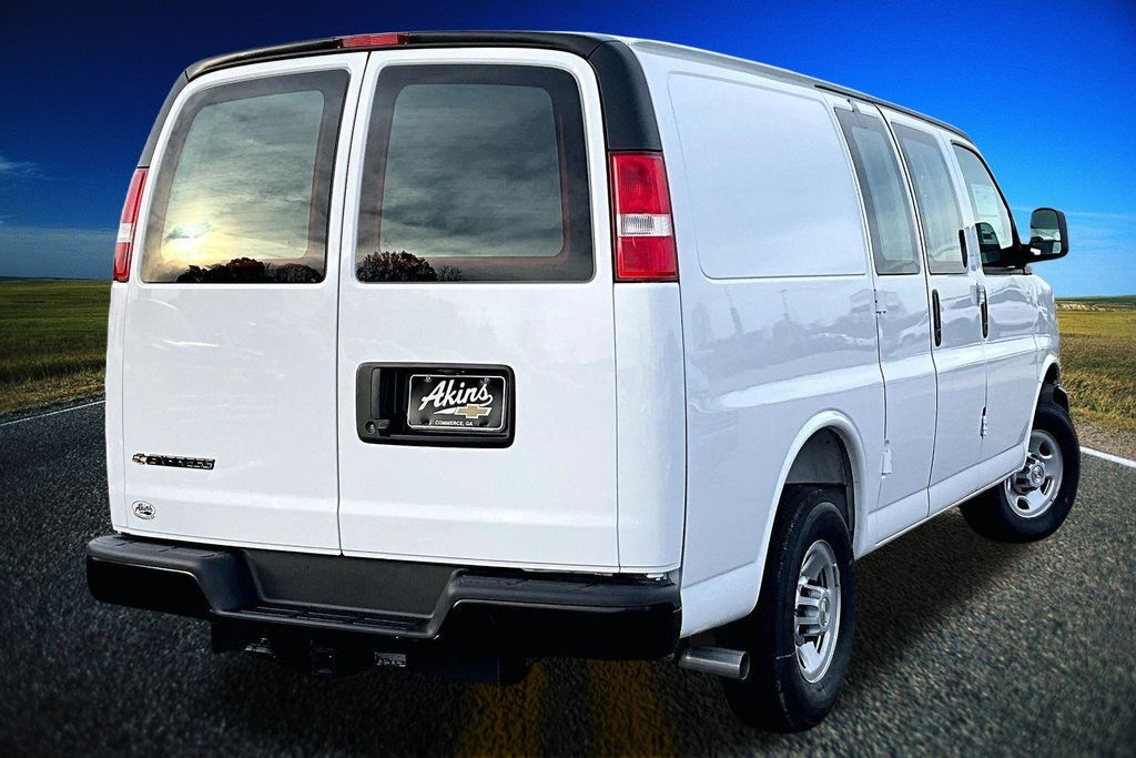 2025 Chevrolet Express 2500 Work Van Commerce GA