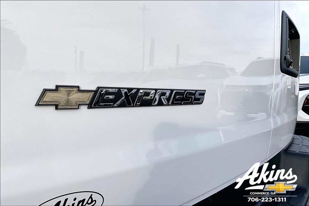 2025 Chevrolet Express 2500 Work Van Commerce GA