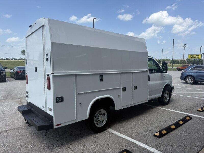 2025 Chevrolet Express 3500 Collinsville OK