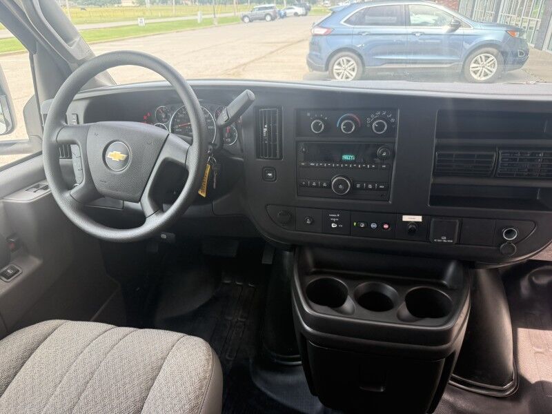 2025 Chevrolet Express 3500 Collinsville OK
