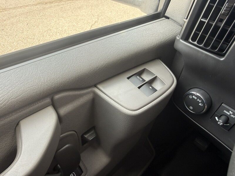 2025 Chevrolet Express 3500 Collinsville OK