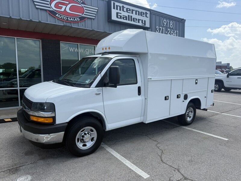 2025 Chevrolet Express 3500