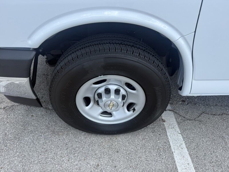 2025 Chevrolet Express 3500 Collinsville OK