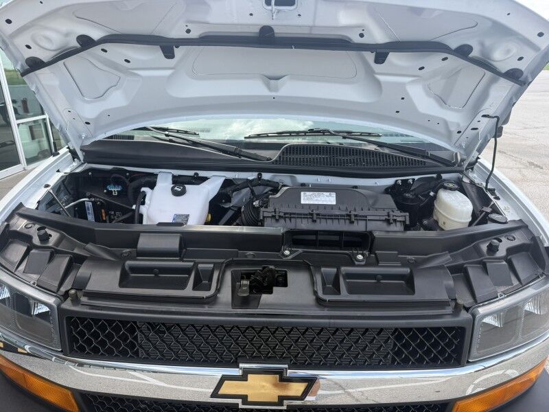 2025 Chevrolet Express 3500 Collinsville OK