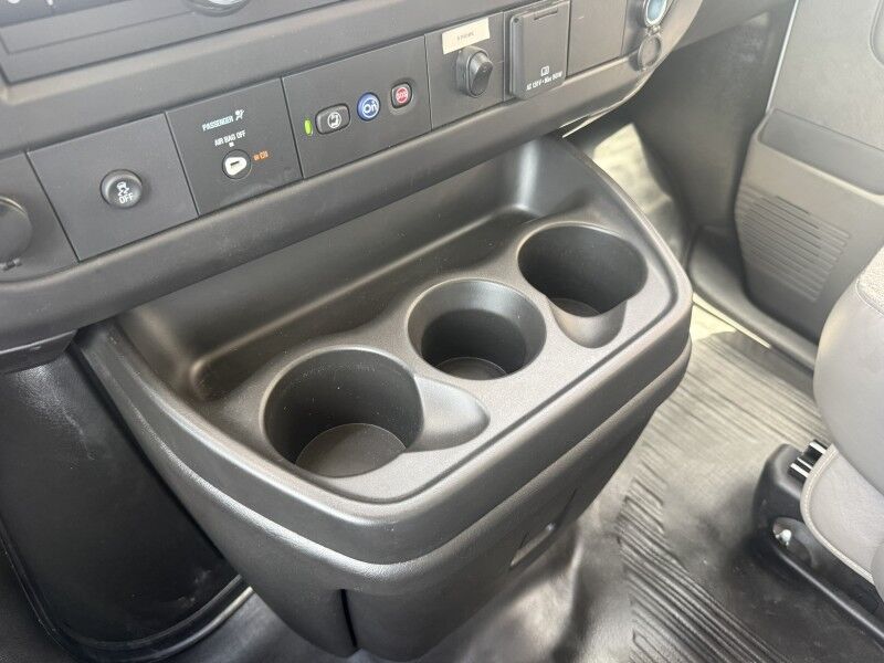 2025 Chevrolet Express 3500 Collinsville OK
