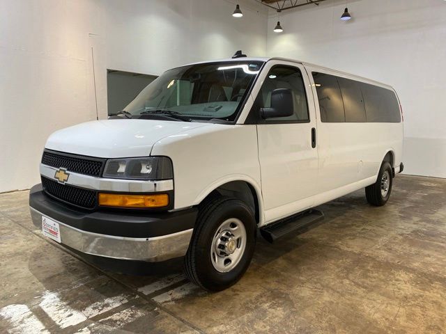2025 Chevrolet Express 3500 LT Passenger