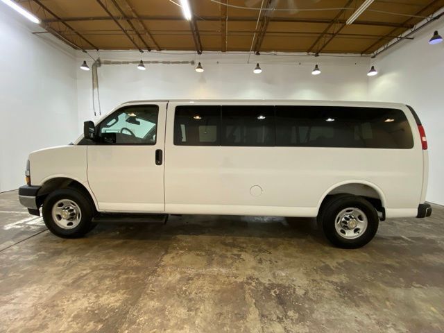 2025 Chevrolet Express 3500 LT Passenger
