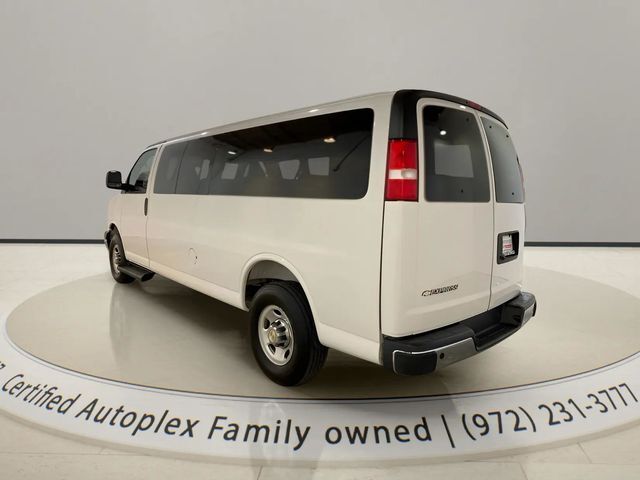 2025 Chevrolet Express 3500 LT Passenger