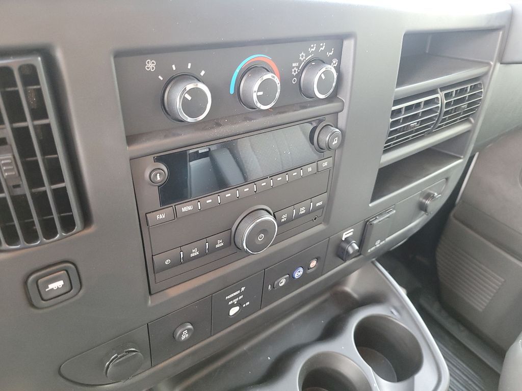 2025 Chevrolet Express 3500 Work Van