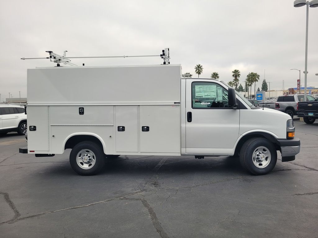 2025 Chevrolet Express 3500 Work Van