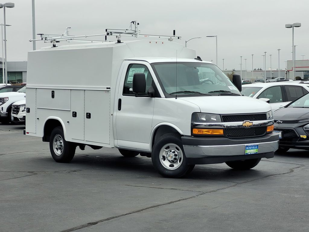 2025 Chevrolet Express 3500 Work Van
