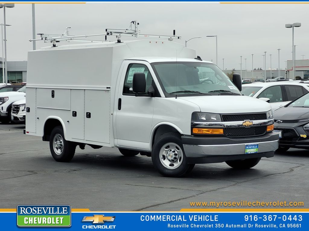 2025 Chevrolet Express 3500 Work Van