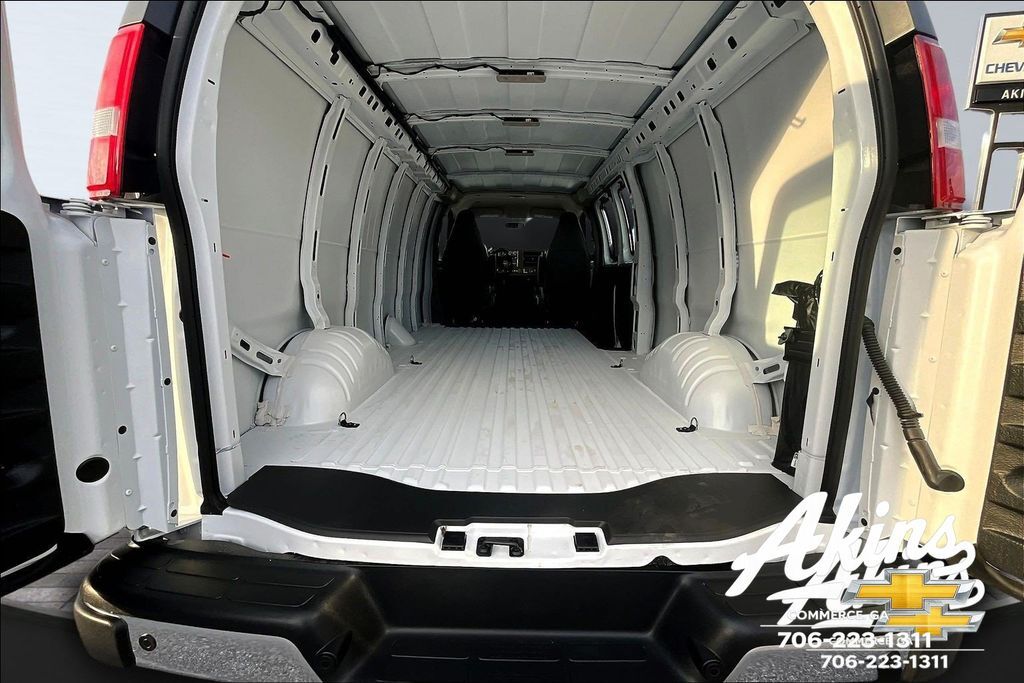 2025 Chevrolet Express 3500 Work Van Commerce GA