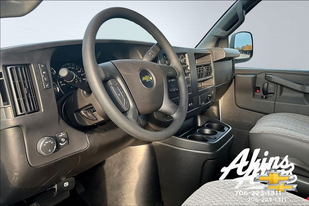 2025 Chevrolet Express 3500 Work Van Commerce GA
