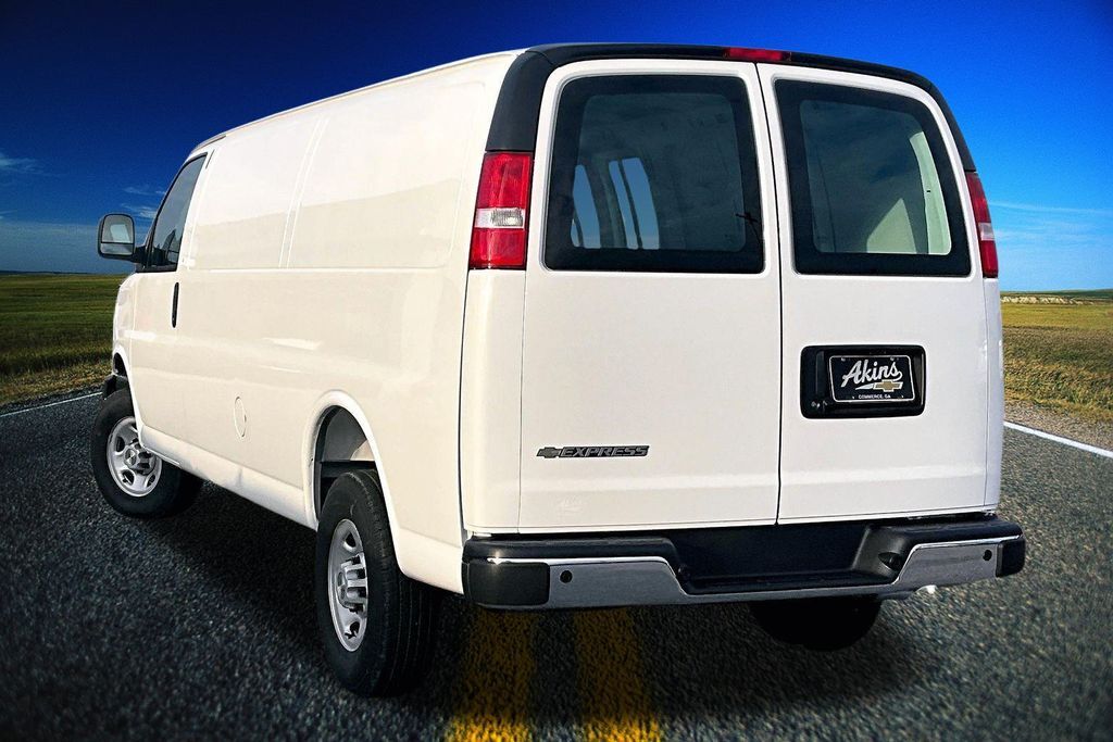 2025 Chevrolet Express 3500 Work Van Commerce GA