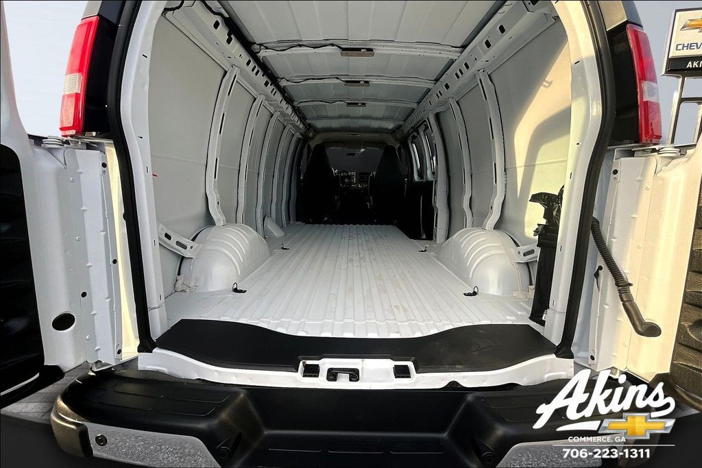 2025 Chevrolet Express 3500 Work Van Commerce GA