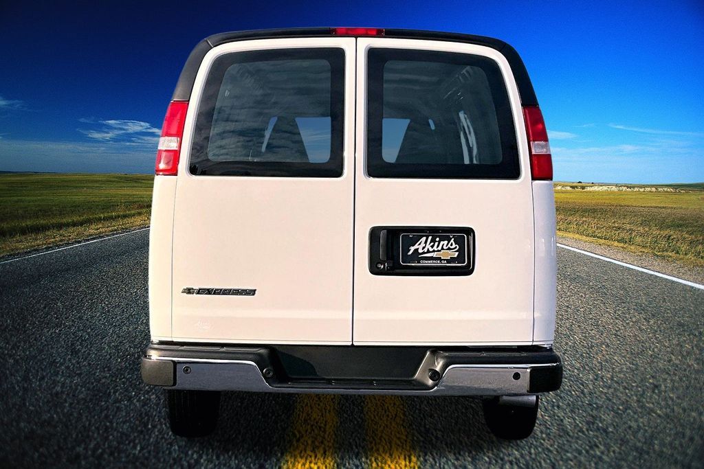 2025 Chevrolet Express 3500 Work Van Commerce GA