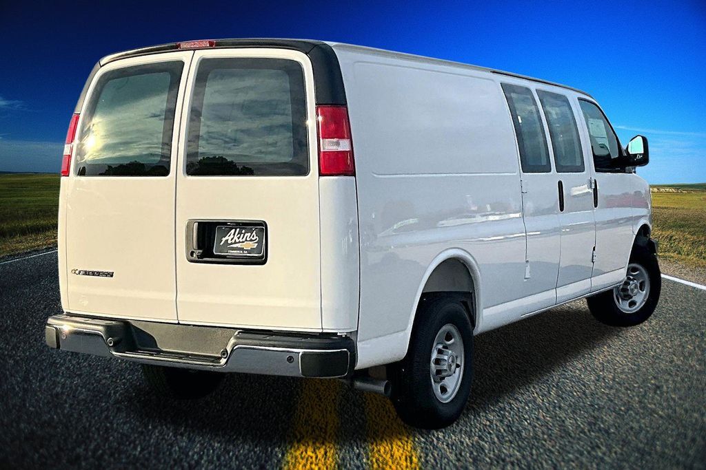 2025 Chevrolet Express 3500 Work Van Commerce GA