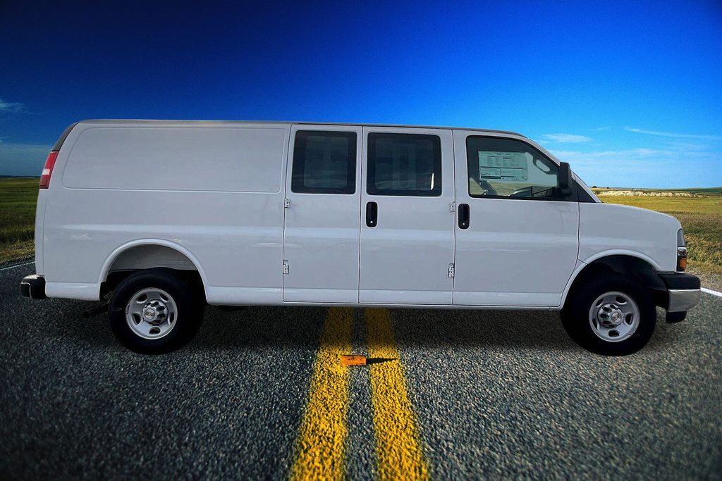 2025 Chevrolet Express 3500 Work Van Commerce GA