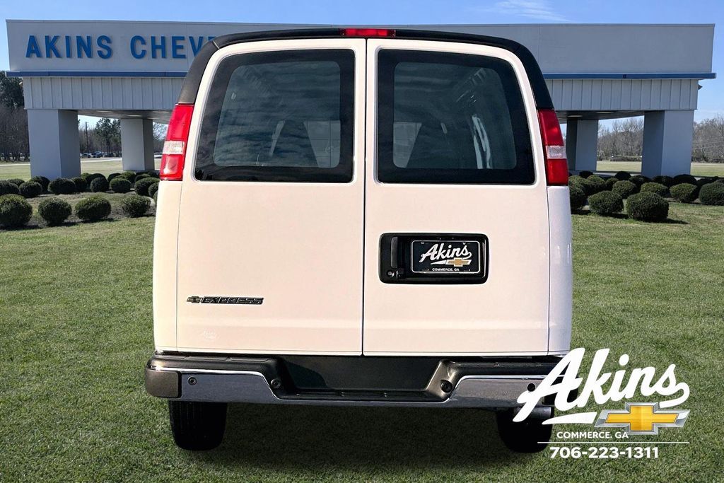 2025 Chevrolet Express 3500 Work Van Commerce GA